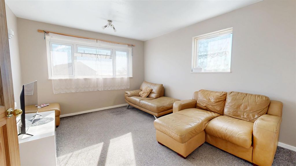 Property photo 2 of 11 51-Harding-House-10172025_090654.Jpg