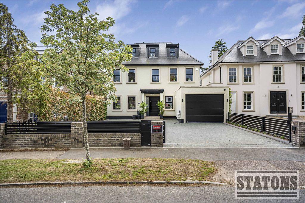 Property photo 1 of 36 Picture No. 23