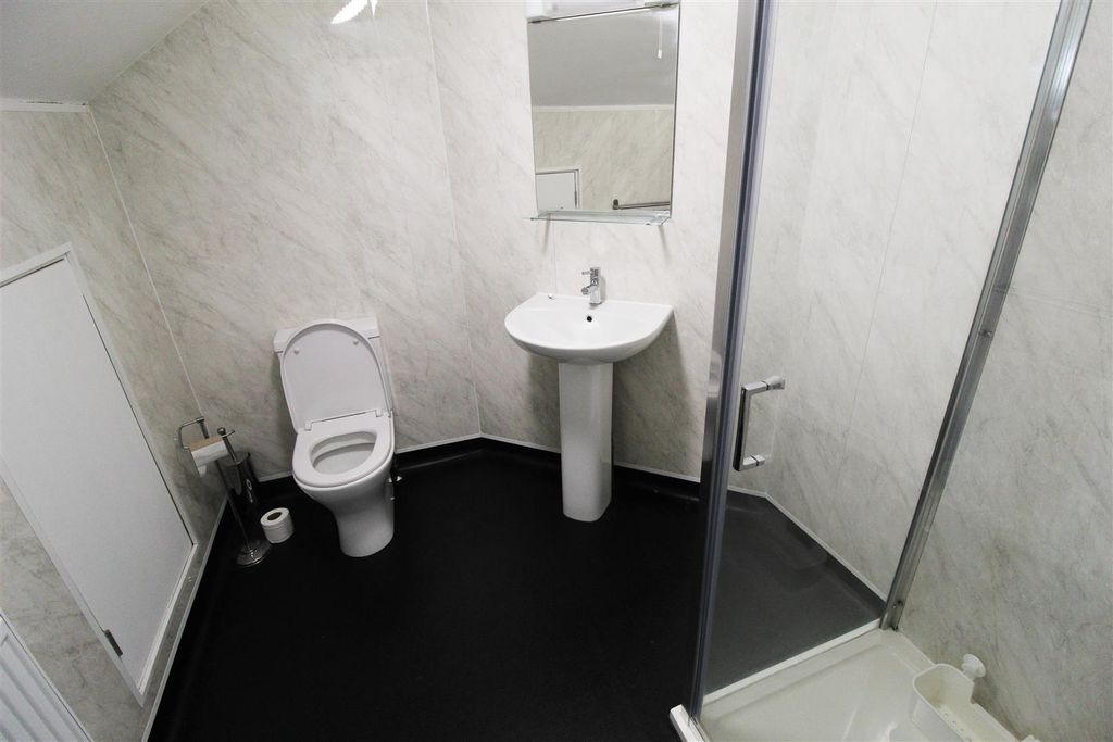 Property photo 3 of 8 Img_9950 (2).Jpg