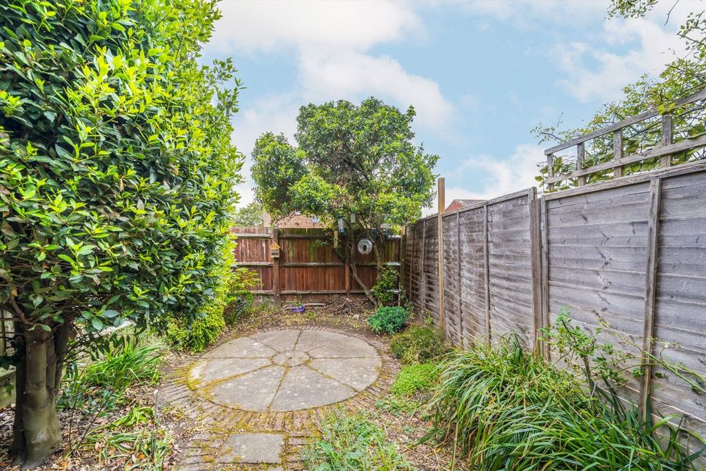Property photo 3 of 5