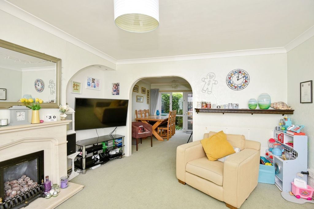 Property photo 3 of 16 Photo