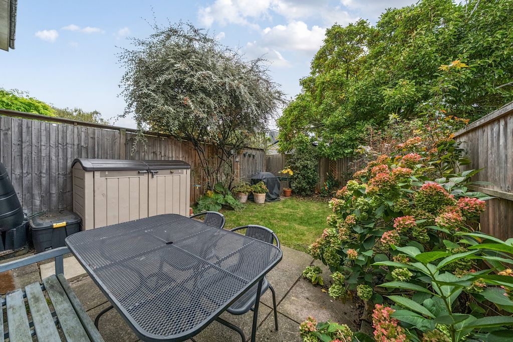 Property photo 3 of 13 Garden