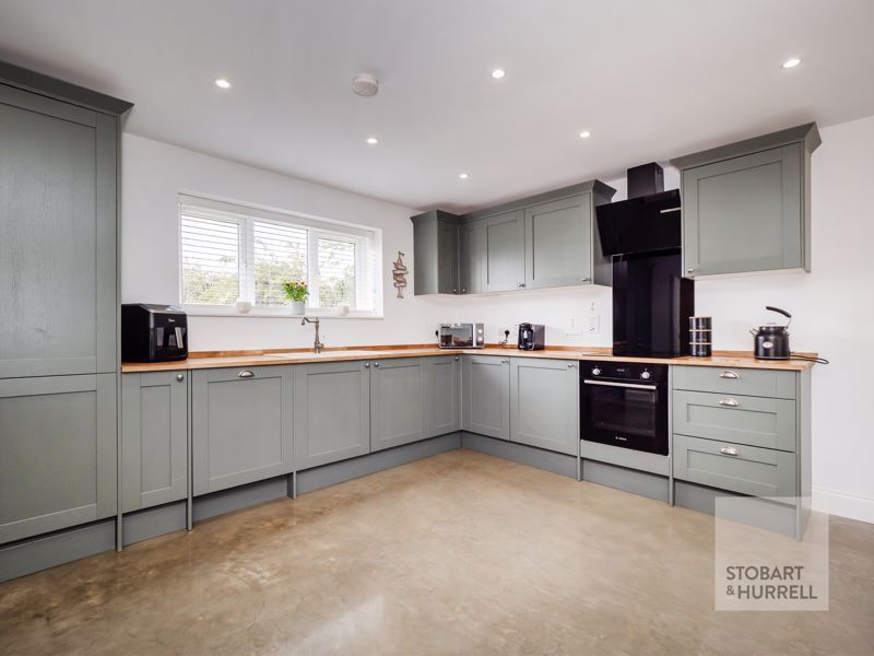 Property photo 3 of 13 Kitchen