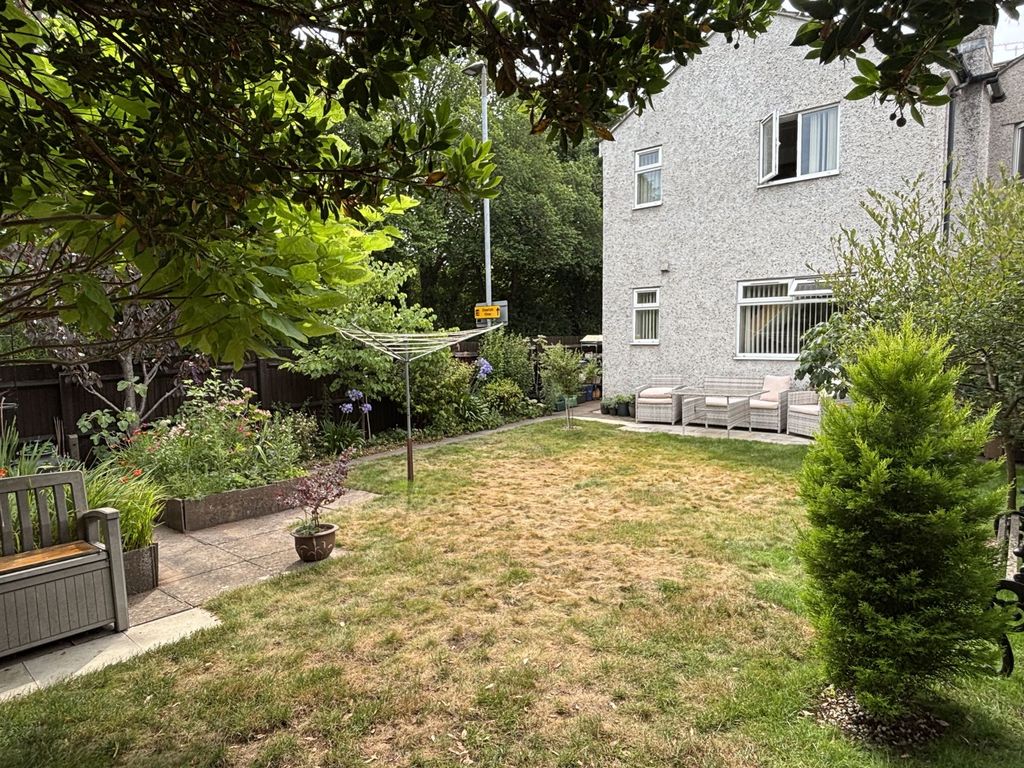Property photo 2 of 13 Photo 2
