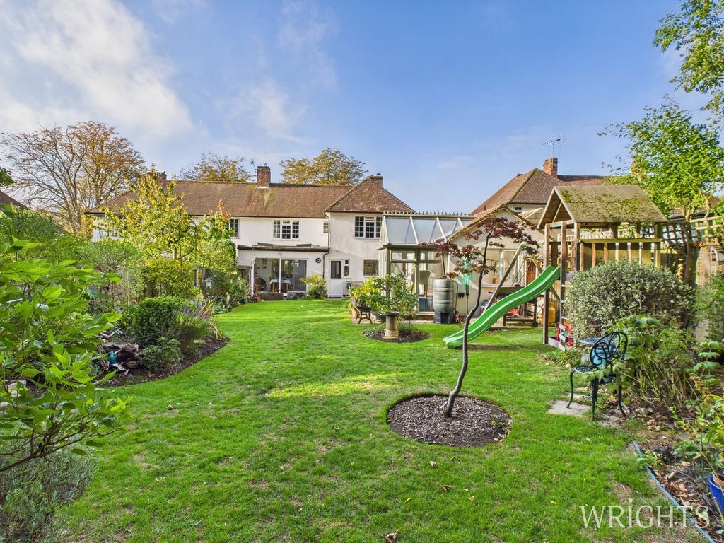 Property photo 2 of 36