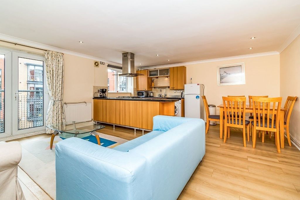 Property photo 3 of 8 Picture No. 06
