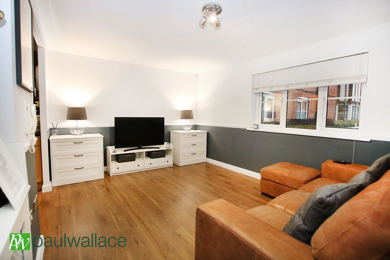 Property photo 2 of 9 Lounge