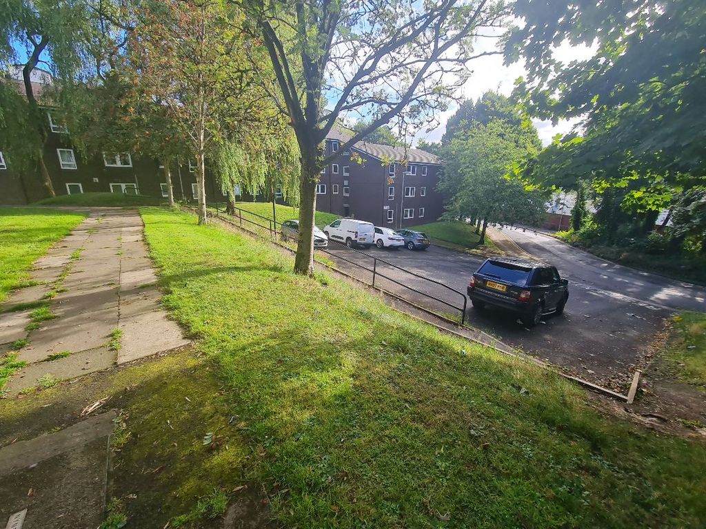 Property photo 3 of 39