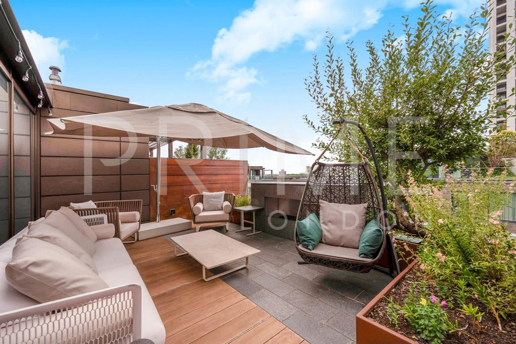 Property photo 3 of 19 Balcony3.Jpg