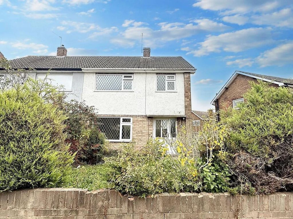 Property photo 2 of 8 Front (Exterior)