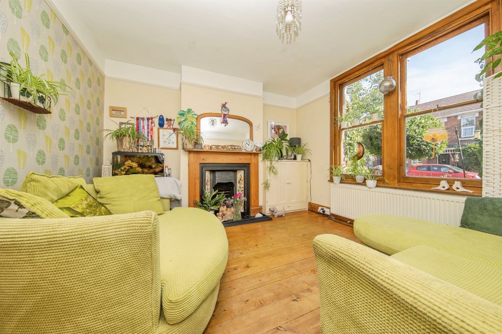 Property photo 2 of 20