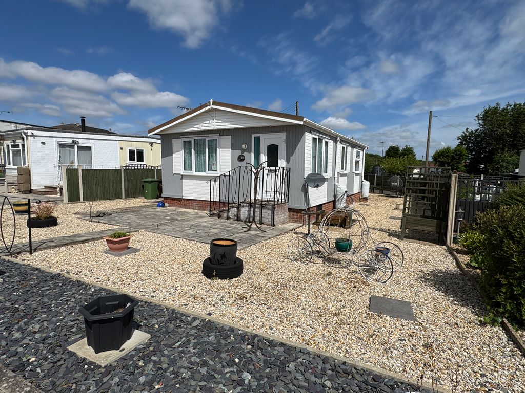 Property photo 1 of 14 Image00007