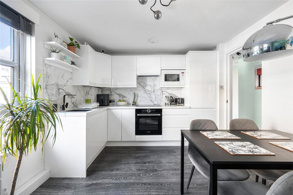 Property photo 2 of 10 Picture No. 03