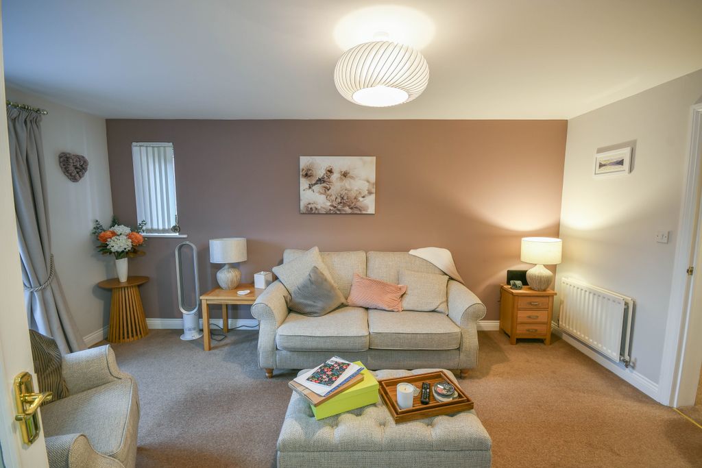 Property photo 3 of 18
