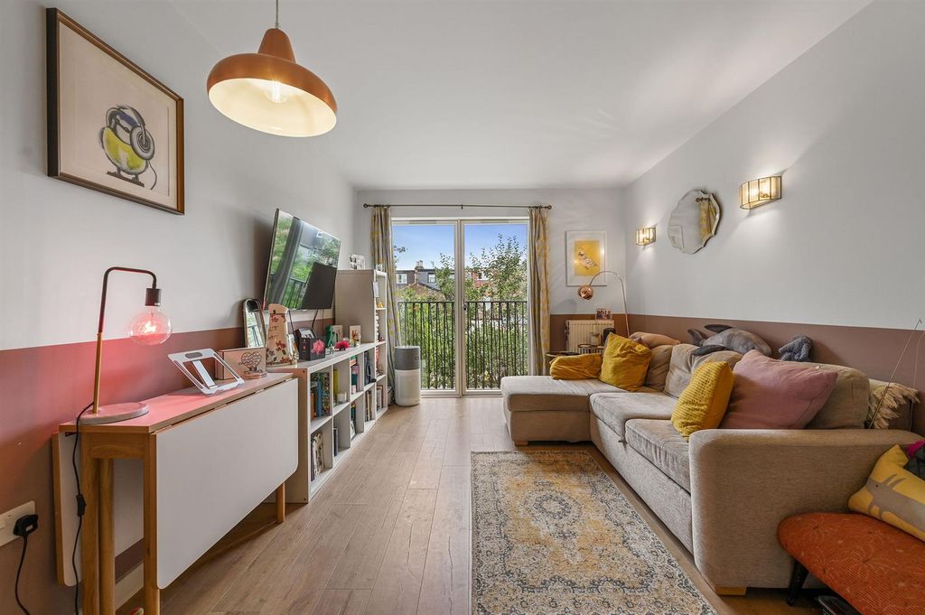 Property photo 2 of 15 6