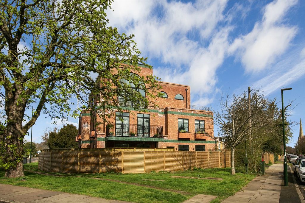 Property photo 1 of 19 Picture No. 21