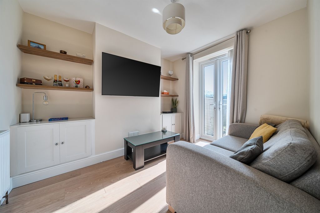 Property photo 2 of 16