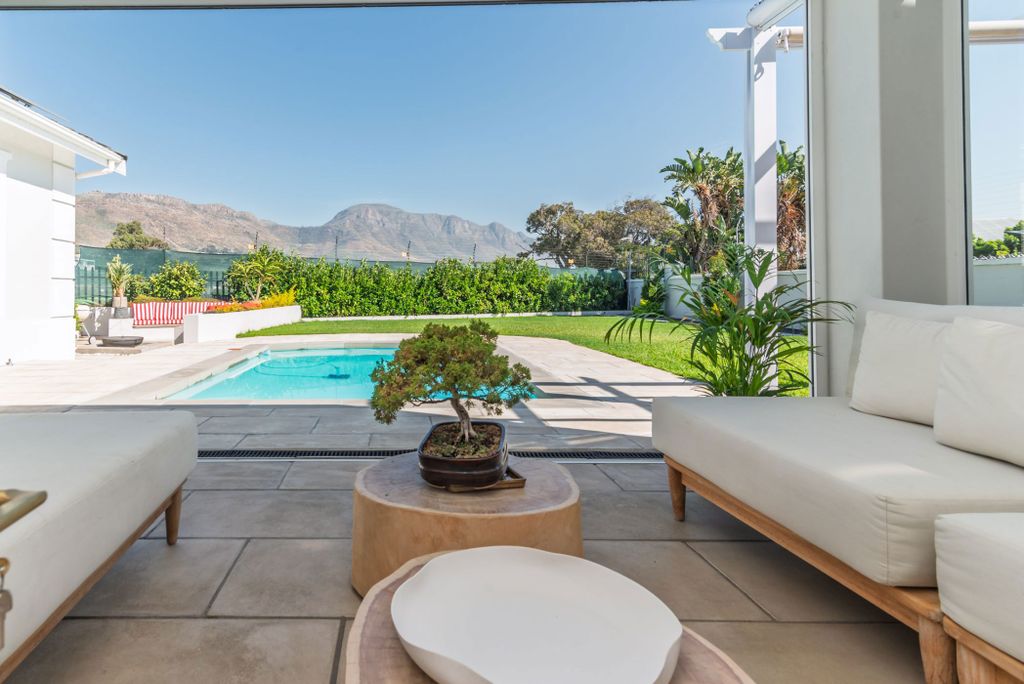 Property photo 3 of 47 Kw1732930