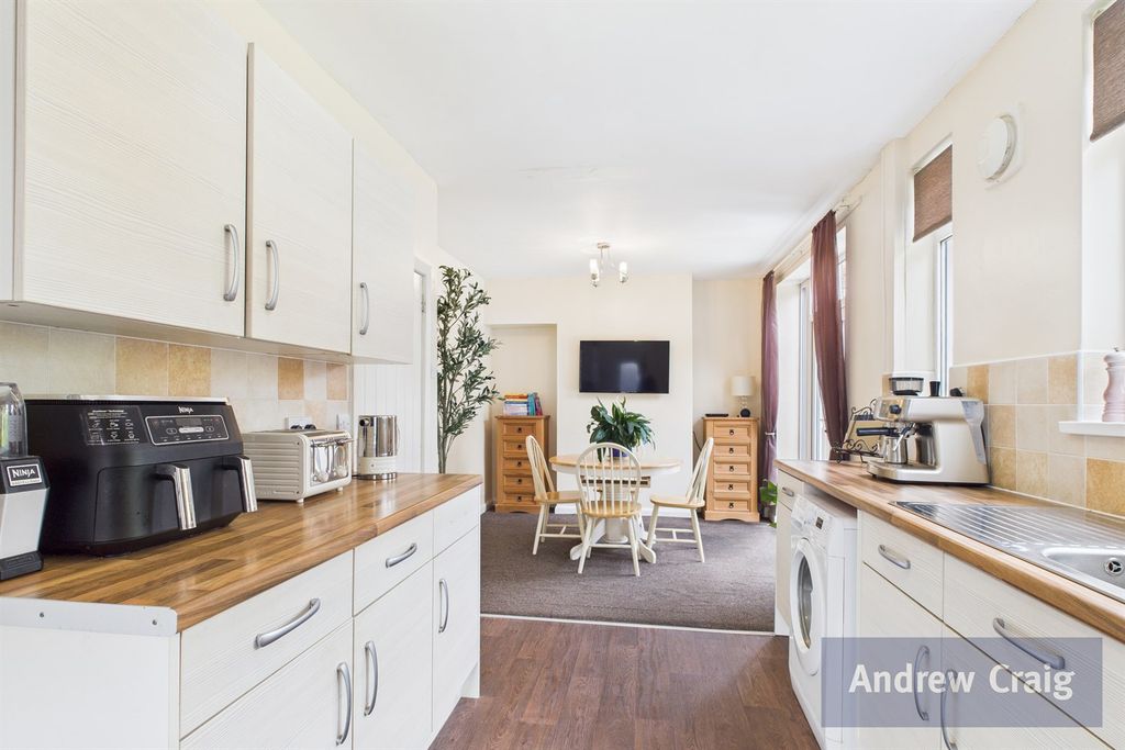 Property photo 2 of 20 Kitchen Diner