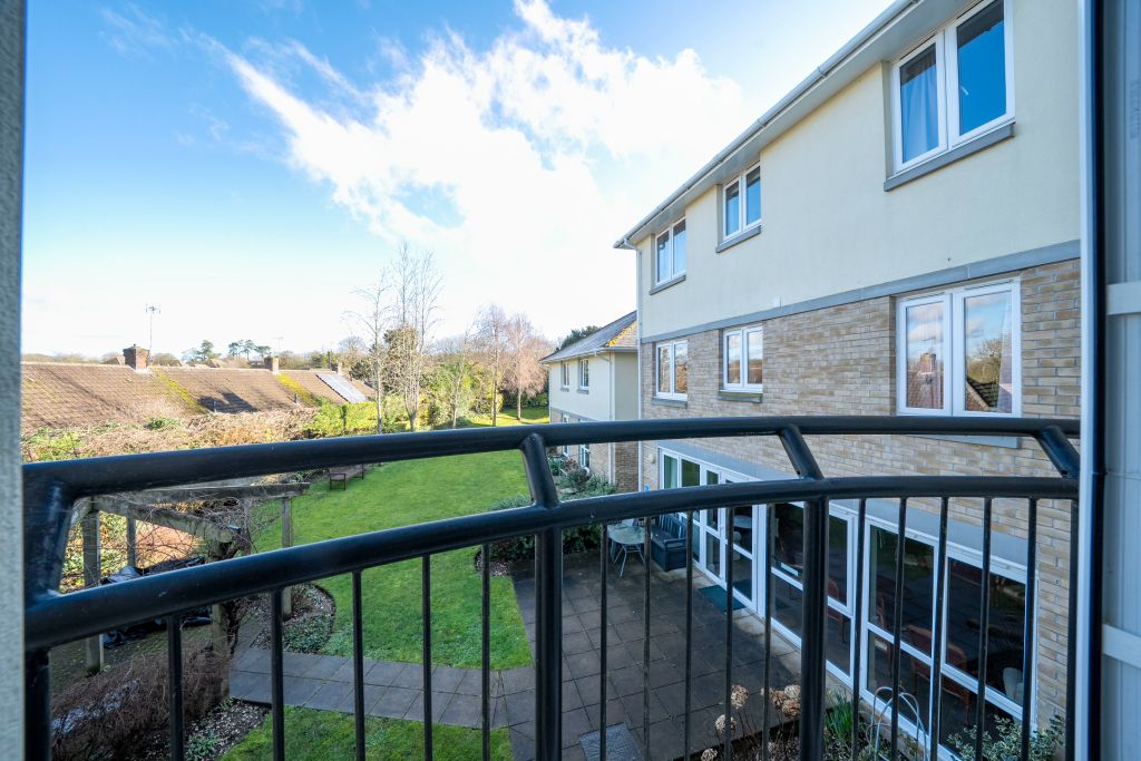 Property photo 2 of 22