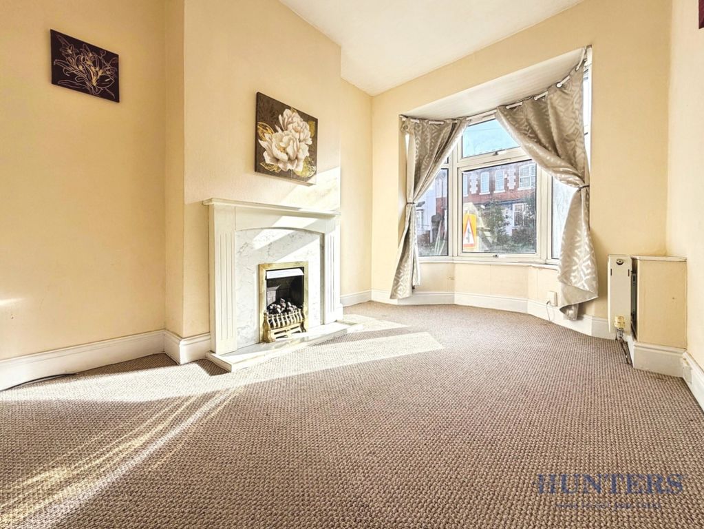 Property photo 2 of 10 Pbox-Img.Jpg