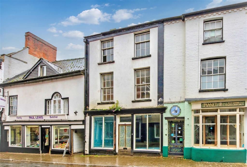 Property photo 1 of 5