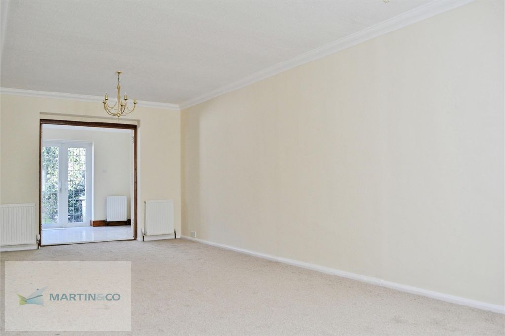 Property photo 3 of 10 3