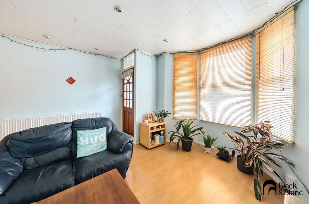 Property photo 3 of 15 Living Room