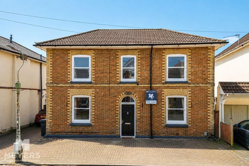Property photo 1 of 35