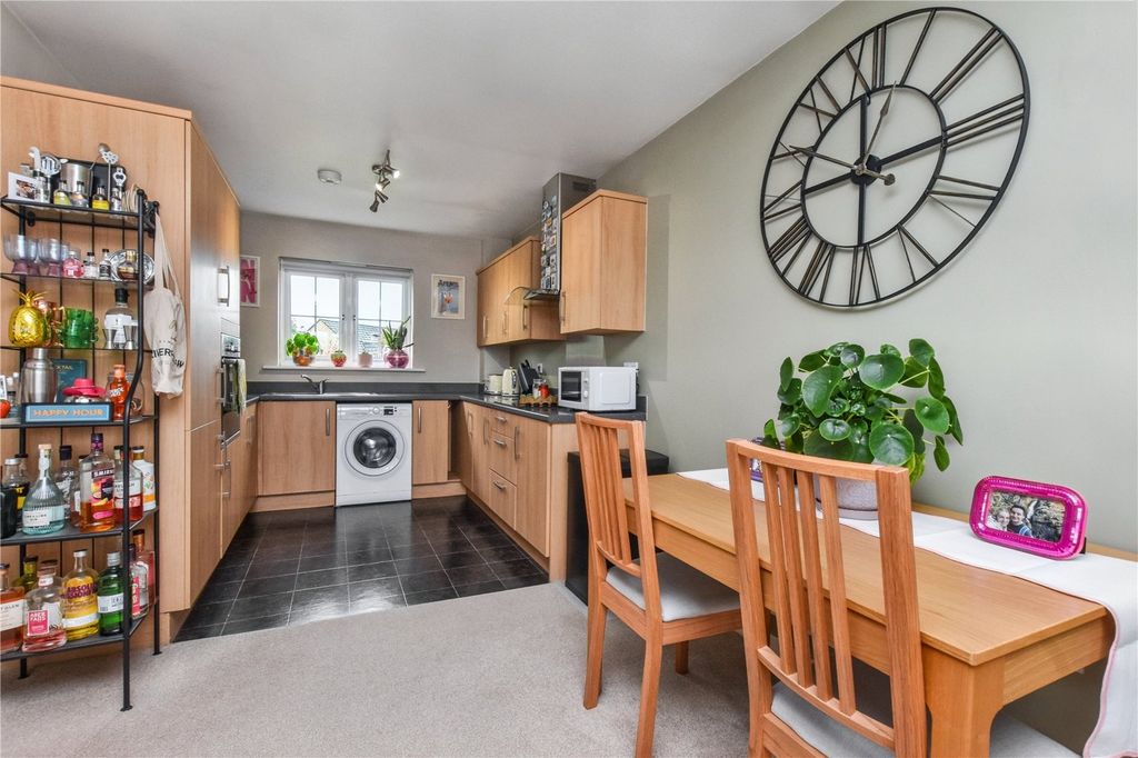Property photo 3 of 17 Picture No. 16