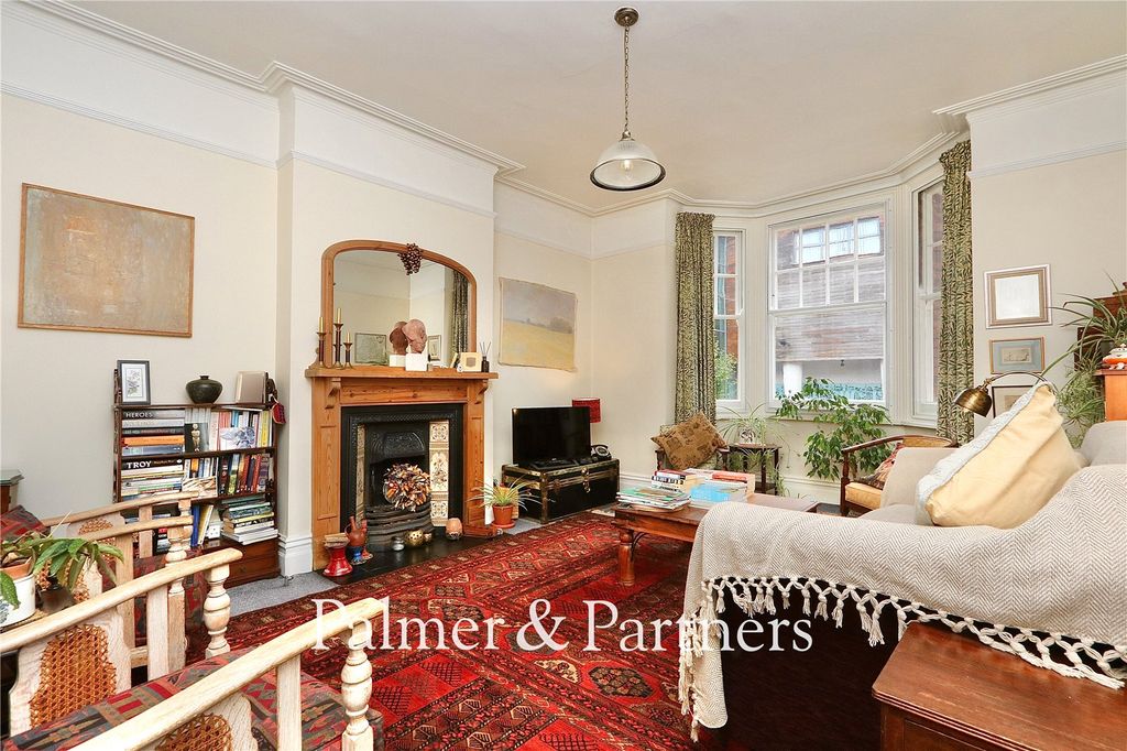 Property photo 3 of 30 Picture No. 06