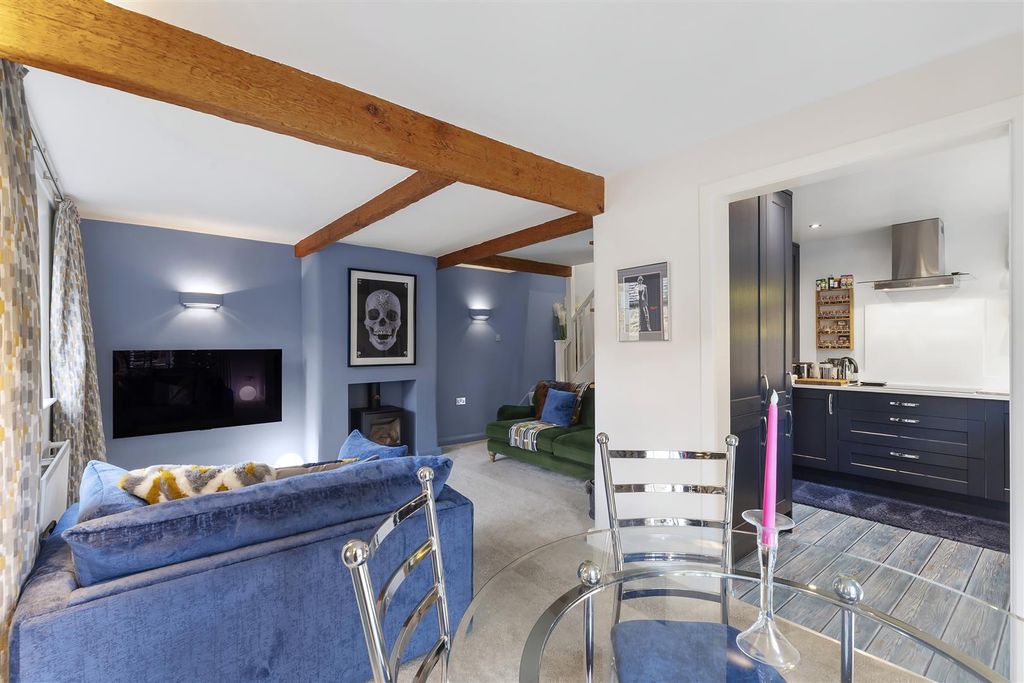 Property photo 2 of 21 Dining Area.Jpg