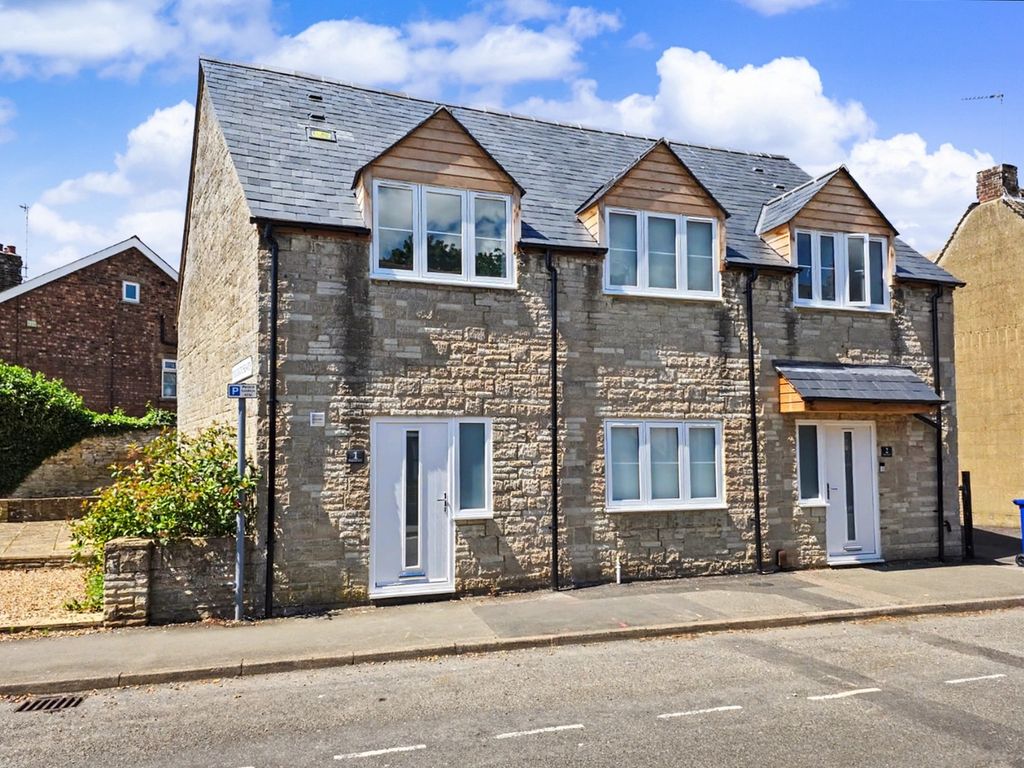 Property photo 1 of 9 4788510