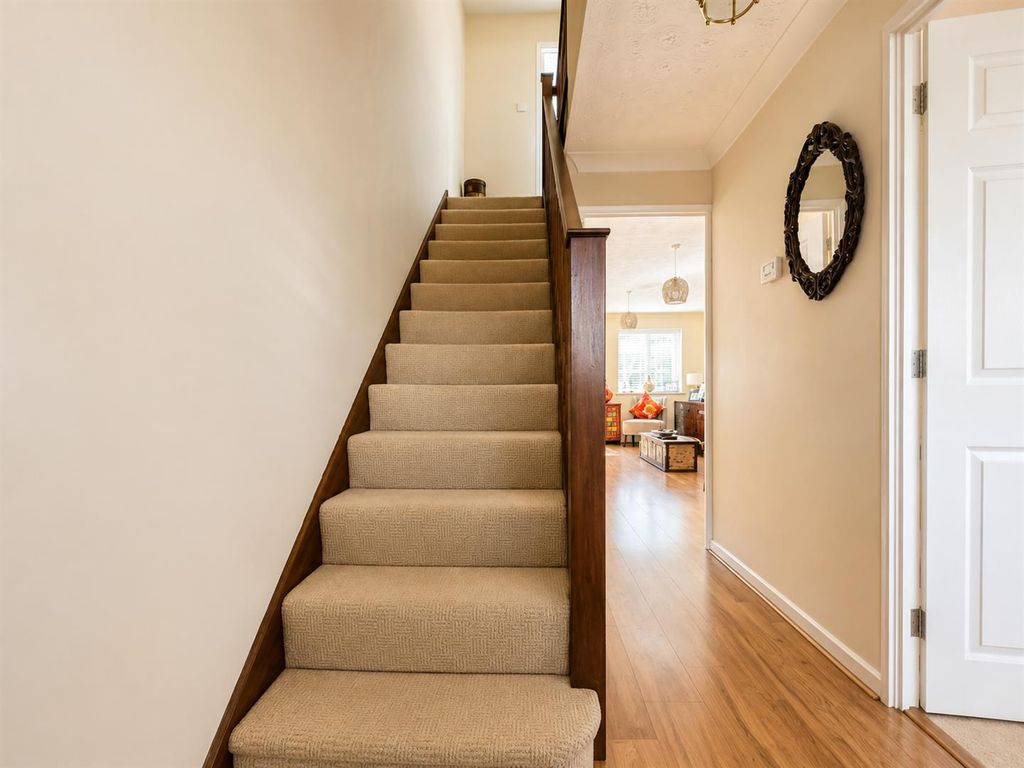 Property photo 2 of 9 Hallway.Png