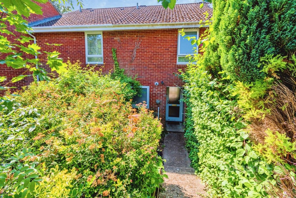 Property photo 2 of 9 Pbox-Img.Jpg