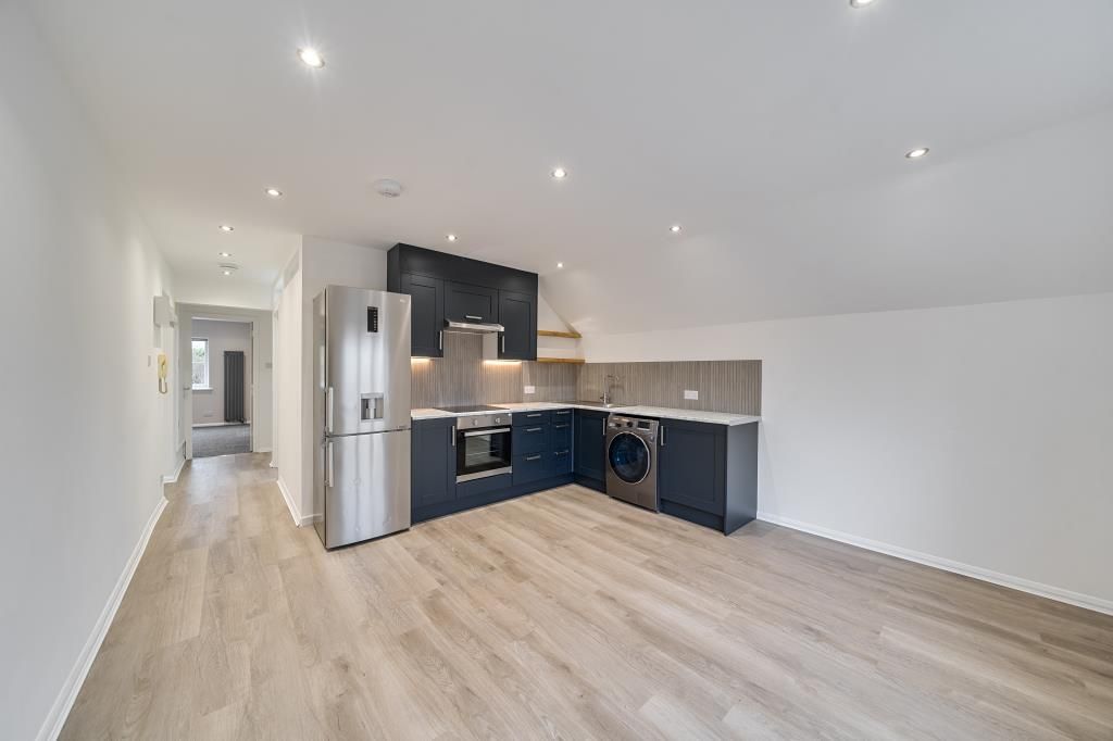 Property photo 3 of 19 Kitchen