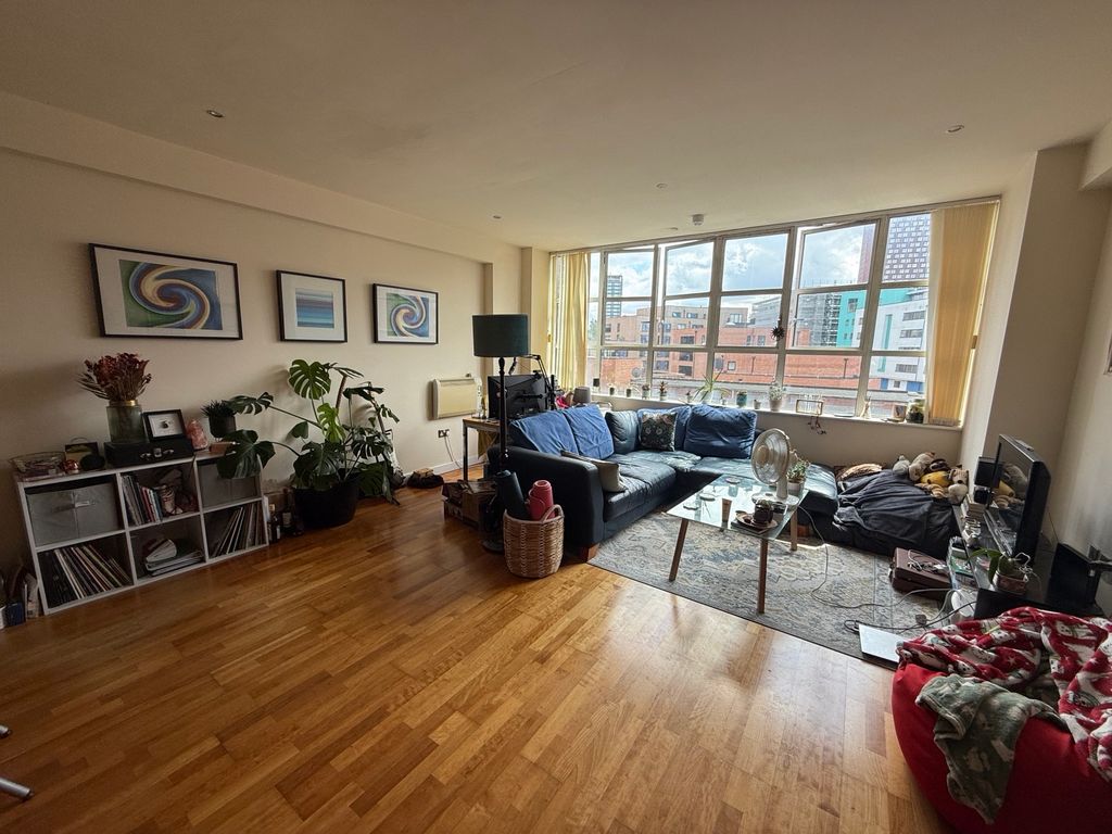 Property photo 2 of 11 Img_8005
