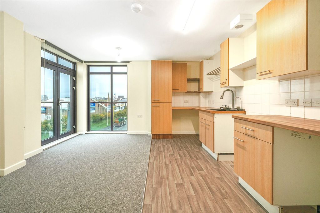 Property photo 2 of 8 Picture No. 02