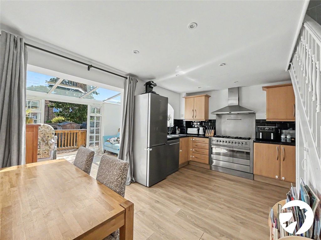Property photo 2 of 16 Picture No. 04