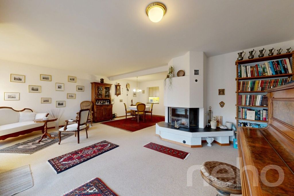 Property photo 3 of 12