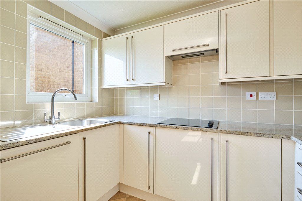 Property photo 2 of 9 Kitchen