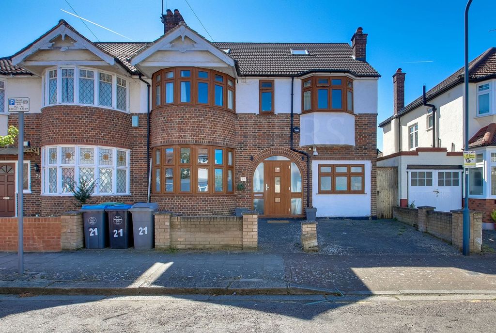 Property photo 1 of 21