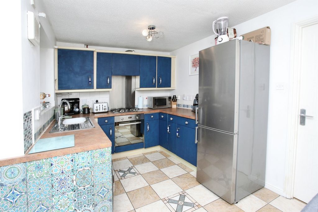 Property photo 3 of 20
