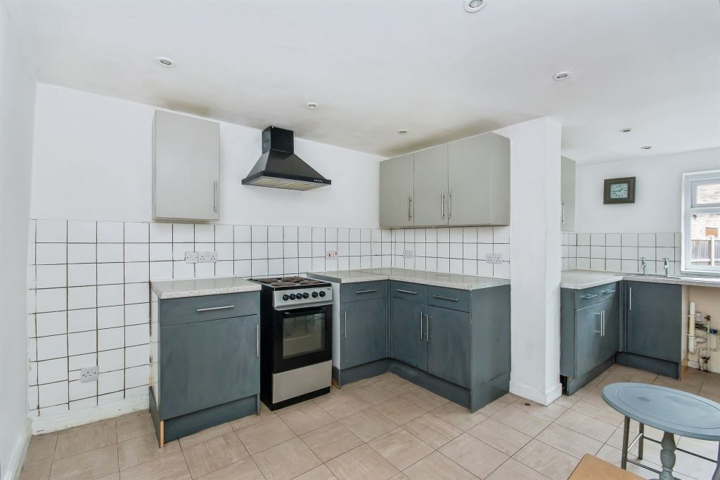 Property photo 2 of 23