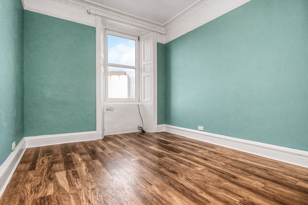 Property photo 3 of 20 4739103