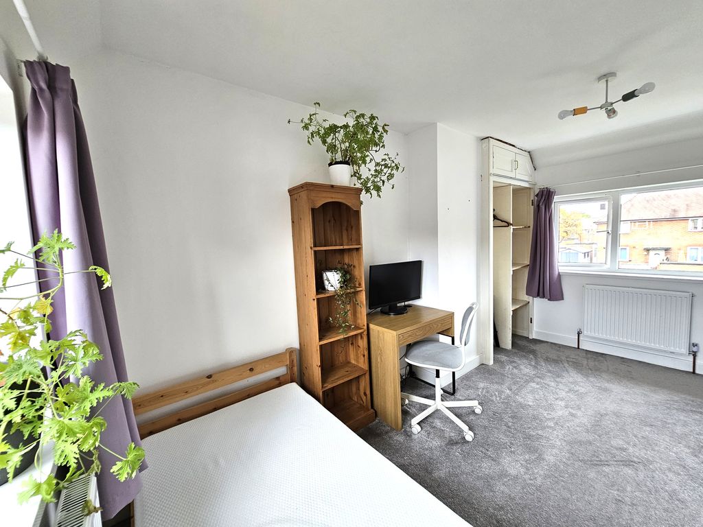 Property photo 3 of 3