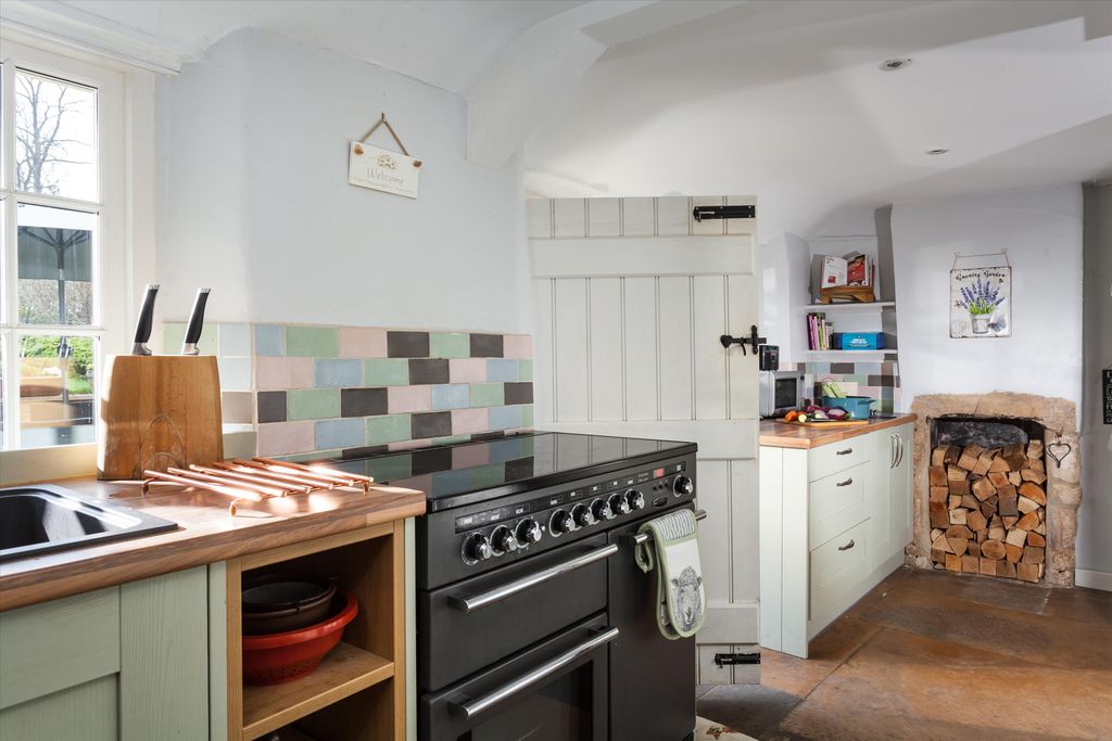 Property photo 3 of 26 Image