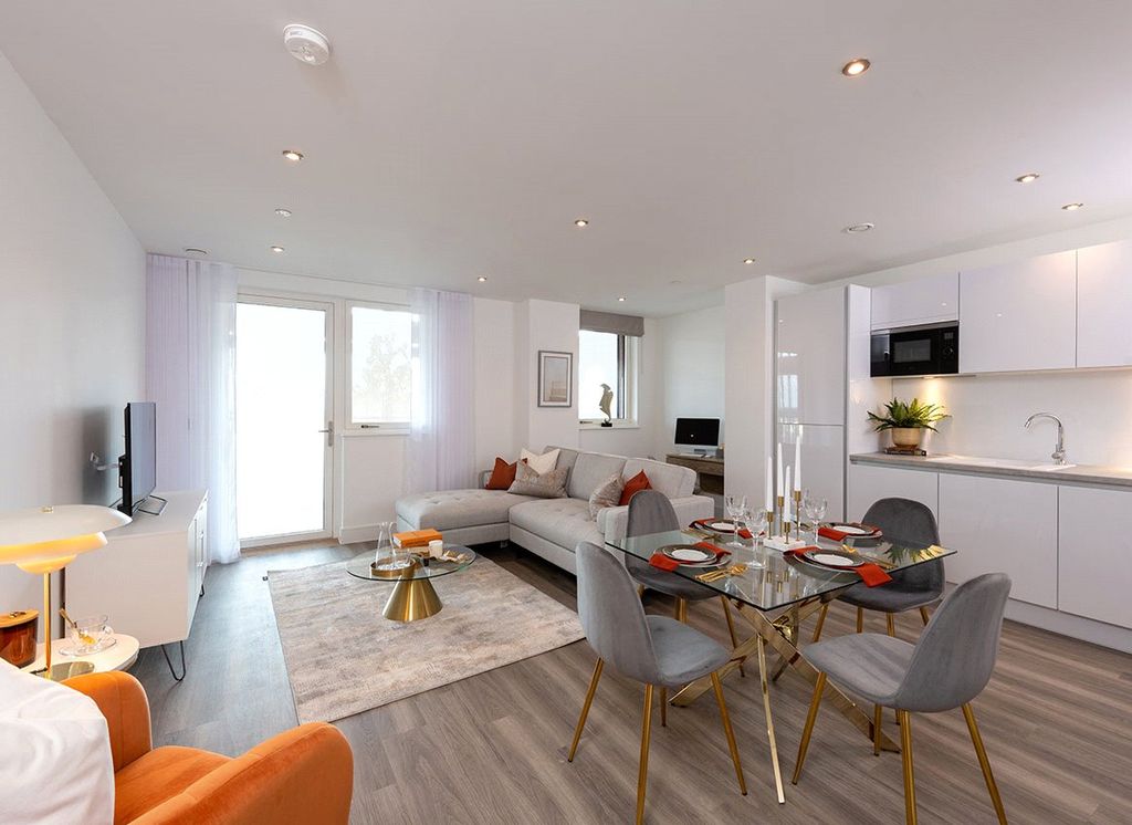 Property photo 1 of 9 Picture No. 11