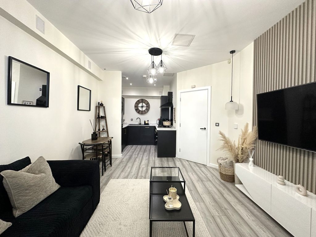 Property photo 3 of 6 Open Plan