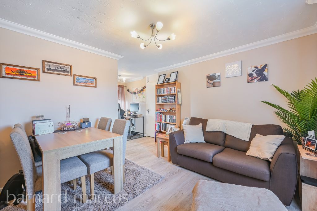 Property photo 2 of 8